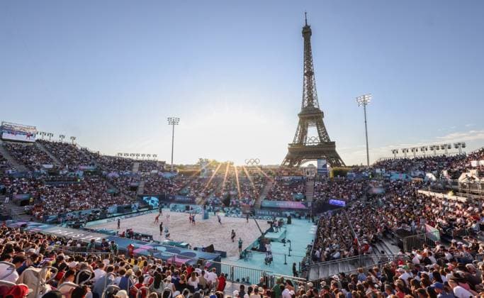 Bilder des Jahres 2024, Sport 07 Juli Sport Themen der Woche KW30 Sport Bilder des Tages OLYMPICS - Olympic Summer Games 2024 PARIS,FRANCE,28.JUL.24 - OLYMPICS, Beach volleyball, Beachvolleyball - Olympic Summer Games Paris 2024, Men. Image shows Julian Hoerl, Alexander Horst (AUT) and Evandro Goncalves Oliveira Junior, Arthur Diego Mariano Lanci (BRA).  GEPAxpictures xHaraldxSteiner