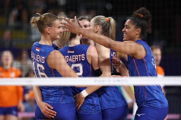 PARIS, 29-07-2024, Paris 2024 Olympic Games, Olympische Spiele, Olympia, OS Paris South Arena, Volleyball women, Netherlands - Turkey, the Dutch Team celebrates the victory of the 2st set France: Olympic Games - Volleyball women Netherlands - Turkey (Paris 2024)  x25875571x Copyright:
