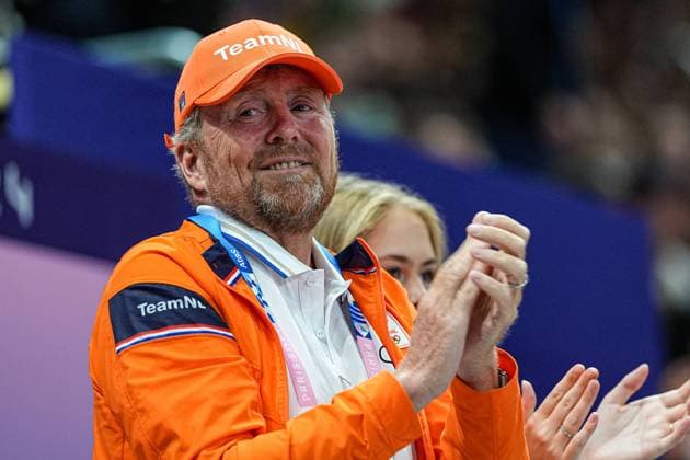 2024-07-29 Volleybal - Olympic Games, Olympische Spiele, Olympia, OS Paris 2024 - Day 3 PARIS, FRANCE - JULY 29: king Willem-Alexander van Oranje of the Netherlands claps during the Volleybal - Olympic Games Paris 2024 match between Netherlands and Turkiye on Day 3 at Paris Arena on July 29, 2024 in Paris, France. (Photo by Andre Weening BSR Agency) Paris France Content not available for redistribution in The Netherlands directly or indirectly through any third parties. Copyright: xBSRxAgencyx