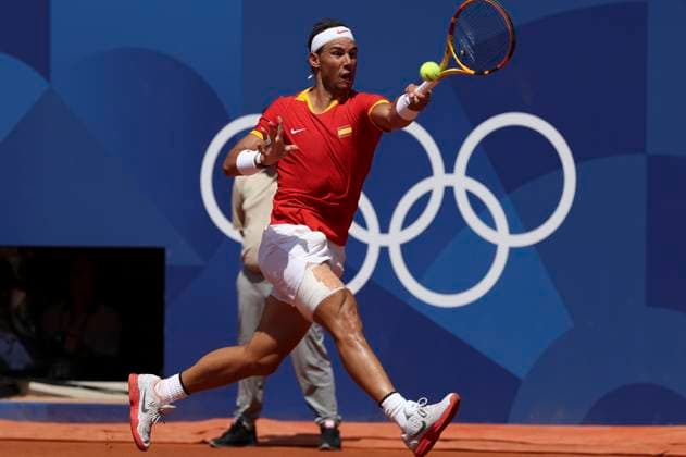 Spanish tennis player Rafael Nadal hits the ball against Serbian Novak Djokovic during their men s singles second round tennis game in the framework of Paris 2024 Olympic Games, Olympische Spiele, Olympia, OS at Roland Garros complex in Paris, France, 29 July 2024. Rafael Nadal - Novak Djokovic !ACHTUNG: NUR REDAKTIONELLE NUTZUNG!  Copyright: xJuanjoxMartinx EVE7069 20240729-55014273974_1