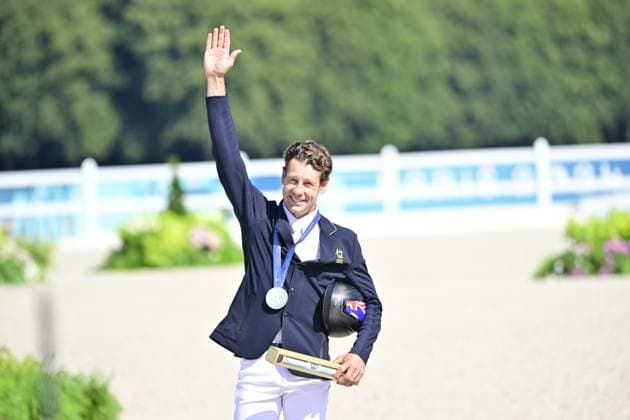 PARIS, FRANKRIKE 20240729 Australiens Christoffer Burton blev tvaa i individuell hoppning i fälttävlan pa OS-arenan i Versailles under sommar-OS i Paris 2024.