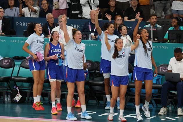 JEUX OLYMPIQUES PARIS 2024 PHOTOPQR VOIX DU NORD Maillard ; 29 07 2024 ; Villeneuve d Ascq le 29 07 2024 LA FRANCE GAGNE contre CANADA basket FEMMES jeux olympiques paris2024 stade pierre Mauroy. LUDOVIC MAILLARD LA VOIX DU NORD - The Paris 2024 Summer Olympic Games, Olympische Spiele, Olympia, OS (Jul 26-Aug 11, 2024). Women s basket competition : Canada vs France - The Paris 2024 Summer Olympic Games (Jul 26-Aug 11, 2024). Women s basket competition : Canada vs France