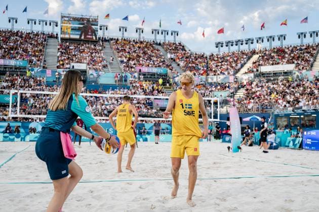 240729 David Ahman and Jonatan Hellvig of Sweden in men s preliminary round Beach volleyball, Beachvolleyball match between Sweden and Qatar during day 3 of the Paris 2024 Olympic Games, Olympische Spiele, Olympia, OS on July 29, 2024 in Paris. Photo: Vegard Grott BILDBYRAN kod VG VG0637 bbeng,olympic games,olympics,os,ol,olympiska spel,olympiske leke Copyright: VEGARDxGRoTT BB240729VG098