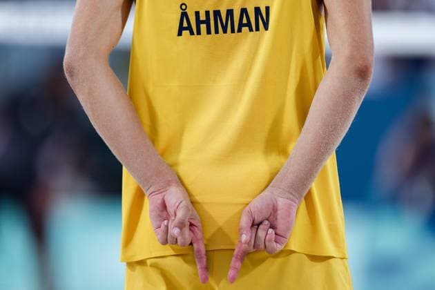 240729 David Ahman of Sweden in men s preliminary round Beach volleyball, Beachvolleyball match between Sweden and Qatar during day 3 of the Paris 2024 Olympic Games, Olympische Spiele, Olympia, OS on July 29, 2024 in Paris. Photo: Vegard Grott BILDBYRAN kod VG VG0637 bbeng olympic games olympics os ol olympiska spel olympiske leker paris 2024 paris-os paris-ol beachvolleyboll beach volleyball sandvolleyball sverige sweden Copyright: VEGARDxGRoTT BB240729VG111