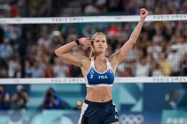 Alexia Richard (France) gestures during the Women s Beach volleyball, Beachvolleyball Preliminary Round - Group F match between Lezana Placette, Alexia Richard France and Laura Ludwig, Louisa Lippmann Germany on Day 3 of the Olympic Games, Olympische Spiele, Olympia, OS Paris 2024 at Eiffel Tower Stadium on July 29, 2024 in Paris, France.