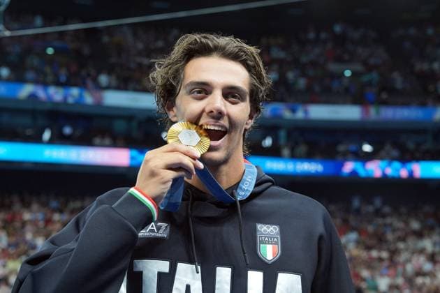 Italy s Thomas Ceccon winner of the men& x2019;s100 mt breaststroke final gold medal at the 2024 Summer Olympics, Monday, July 29, 2024, in Paris, France.  Copyright: xGianxMattiaxD Alberto LaPressex