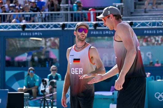 Olympische Spiele Beach volleyball, Beachvolleyball ; Paris 30.07.2024 Vorrunde, Herren, GER_FRA, Nils Ehlers (1, GER), Clemens Wickler (2, GER), Copyright: xBEAUTIFULxSPORTS TomxBlochx