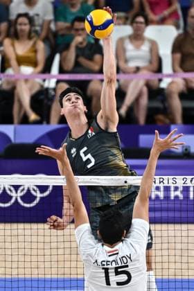 Paris 2024, Volleyball, Männer, Italien - Ägypten Parigi (Francia) 30 07 2024 - Olimpiadi Parigi 2024 Volley Italia-Egitto foto Image nella foto: Alessandro Michieletto 