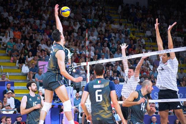 Simone Giannelli (Italy) in action during Men s Volleyball - Italy vs Egypt, Olympic Games, Olympische Spiele, Olympia, OS Paris 2024 in Paris, France, July 30 2024  Copyright: xPasqualexGolia IPAxSportx xipa-ax xx IPA_48398141 IPA_Agency_IPA48398141