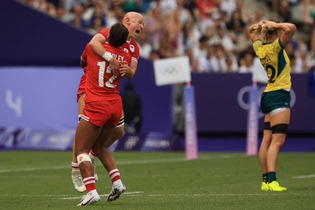 OLY24 RUGBY SEVENS, Olivia Apps (above) celebrates with teammates following the Rugby Sevens WomenÕs Semi Final match match between Australia and Canada at the 2024 Paris Olympic Games, Olympische Spiele, Olympia, OS in Paris, France, Tuesday, July 30, 2024. ( NO ARCHIVING, EDITORIAL USE ONLY, NO USE IN BOOKS WITHOUT CONSENT PARIS FRANCE  Copyright: xIAINxMCGREGORx 20240731124955678478
