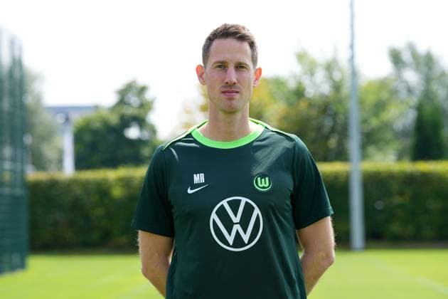 VfL Wolfsburg, Fototermin Wolfsburg, 25.07.2024, MediaDay, Fototermin, Portrait, Co Trainer Videoanalyst Martin Raschick (VfL Wolfsburg)