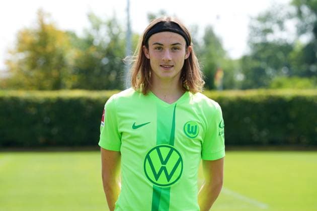 VfL Wolfsburg, Fototermin Wolfsburg, 25.07.2024, MediaDay, Fototermin, Portrait, Bennit Bröger (VfL Wolfsburg)