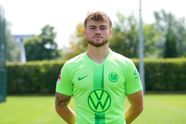 VfL Wolfsburg, Fototermin Wolfsburg, 25.07.2024, MediaDay, Fototermin, Portrait, Manuel Braun (VfL Wolfsburg)