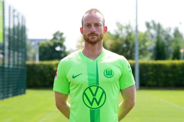 VfL Wolfsburg, Fototermin Wolfsburg, 25.07.2024, MediaDay, Fototermin, Portrait, Maximilian Arnold (VfL Wolfsburg)