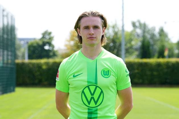 VfL Wolfsburg, Fototermin Wolfsburg, 25.07.2024, MediaDay, Fototermin, Portrait, Patrick Wimmer (VfL Wolfsburg)