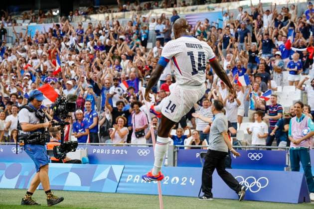 JEUX OLYMPIQUES PARIS 2024 PHOTOPQR LA PROVENCE SPEICH Frederic ; Marseille ; 30 07 2024 ; Jeux Olympiques Paris 2024 Tournoi de football olympique masculin Groupe A 3e journee Match Nouvelle-Zelande ( NZL ) - France ( FRA ) au Stade Velodrome de Marseille MATETA (FRA) JOIE BUT - The Paris 2024 Summer Olympic Games, Olympische Spiele, Olympia, OS (Jul 26-Aug 11, 2024). - The Paris 2024 Summer Olympic Games (Jul 26-Aug 11, 2024).