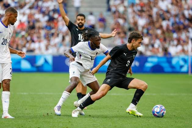 JEUX OLYMPIQUES PARIS 2024 PHOTOPQR LA PROVENCE SPEICH Frederic ; Marseille ; 30 07 2024 ; Jeux Olympiques Paris 2024 Tournoi de football olympique masculin Groupe A 3e journee Match Nouvelle-Zelande ( NZL ) - France ( FRA ) au Stade Velodrome de Marseille LUKEBA (FRA) - The Paris 2024 Summer Olympic Games, Olympische Spiele, Olympia, OS (Jul 26-Aug 11, 2024). - The Paris 2024 Summer Olympic Games (Jul 26-Aug 11, 2024).