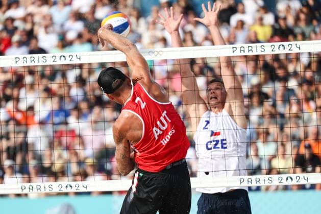OLYMPICS - Olympic Summer Games 2024 PARIS,FRANCE,31.JUL.24 - OLYMPICS, Beach volleyball, Beachvolleyball - Olympic Summer Games Paris 2024, preliminary phase, men. Image shows Alexander Horst (AUT) and David Schweiner (CZE).  GEPAxpictures xArminxRauthner