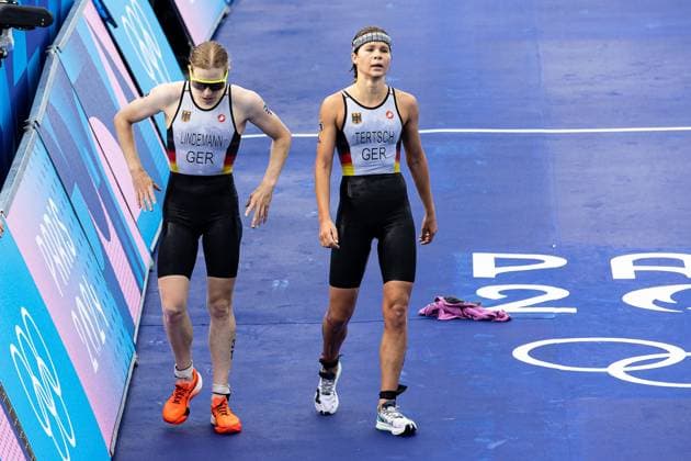 Sport Themen der Woche KW31 Sport Bilder des Tages FRA, Olympische Spiele Paris 2024, Triathlon, 31.07.2024, Damen Einzel Lindemann Laura Platz 8 , Tersch Lisa Platz9 FRA, Olympische Spiele Paris 2024, Triathlon 31.07.2024, Damen Einzel Paris *** FRA, Olympic Games Paris 2024, Triathlon, 31 07 2024, Womens Individual Lindemann Laura 8th place, Tersch Lisa 9th place FRA, Olympic Games Paris 2024, Triathlon 31 07 2024, Womens Individual Paris Copyright: xEibner-Pressefoto RogerxBuerkex EP_RBE