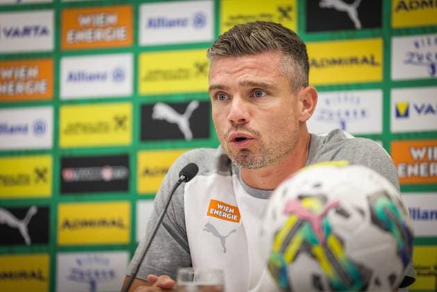 SOCCER - UEFA EL, Rapid vs Krakow VIENNA,AUSTRIA,31.JUL.24 - SOCCER - UEFA Europa League, qualification, SK Rapid Wien vs Wisla Krakow, preview, press conference, PK, Pressekonferenz Rapid. Image shows head coach Robert Klauss (Rapid).  GEPAxpictures xDavidxBitzan