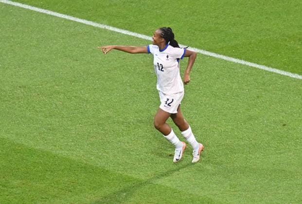 Paris 2024, Fußball, Neuseeland - Frankreich Joy of Marie-Antoinette Katoto (France), Women football, New Zeland vs French, Women preliminary round during the Olympic Games, Olympische Spiele, Olympia, OS Paris 2024 JO 2024 : FOOTBALL - Nlle Zelande vs France - Jeux Olympiques 2024 - Paris2024 - D?cines-Charpieu - 31 07 2024 DPPI Panoramic 