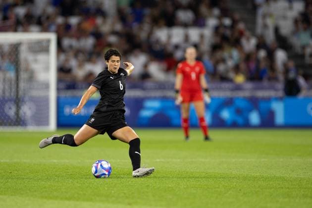 Lyon, France, July 31th 2024: Malia Steinmetz (6 New Zealand) shoots the ball during the Olympic Games, Olympische Spiele, Olympia, OS Paris 2024 Women Group A football match between New Zealand and France at Stade de Lyon in Lyon, France. (Ane Frosaker SPP) Copyright: xAnexFrosakerx xSPPx spp-en-AnFrSp-_F_24247