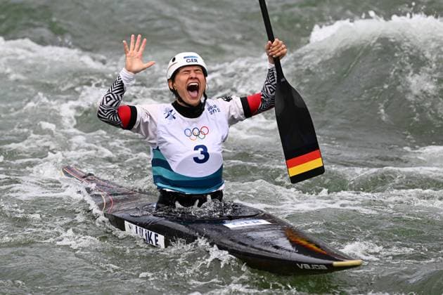 Bilder des Jahres 2024, Sport 08 August Sport Themen der Woche KW31 Sport Bilder des Tages OLY24 CANOE SLALOM, Elena lilik of Germany celebrates as she crosses the finish line to take thge Silver medal in the Women?s Canoe Single final at Vaires-sur-Marne Nautical Stadium as part of the 2024 Paris Summer Olympic Games, Olympische Spiele, Olympia, OS in Seine?et?Marne, France, Wednesday, July 31, 2024. ( NO ARCHIVING, EDITORIAL USE ONLY, NO USE IN BOOKS WITHOUT CONSENT SEINE?ET?MARNE FRANCE  Copyright: xDEANxLEWINSx 20240801115603316172