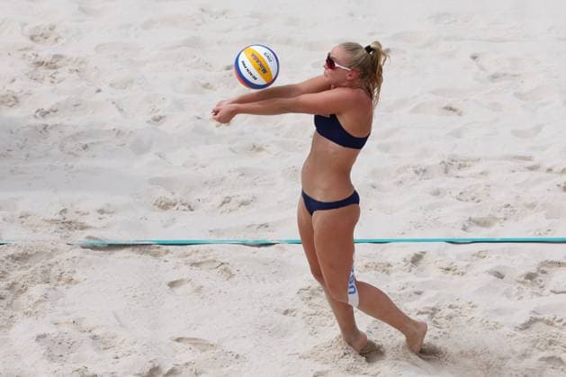 July 31, 2024, Paris, Ile-De-France, France: SARA HUGHES of United States during the Beach volleyball, Beachvolleyball Women s Preliminary Phase Pool C match at the Paris 2024 Olympic Games, Olympische Spiele, Olympia, OS in Eiffel Tower Stadium in Paris, France Paris France - ZUMAc179 20240731_oly_c179_042 Copyright: xMickaelxChavetx