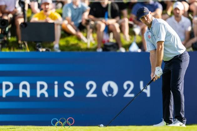 240801 Alex NorÃ n of Sweden competes in men s individual golf round 1 during day 6 of the Paris 2024 Olympic Games, Olympische Spiele, Olympia, OS on August 1, 2024 in Paris. Photo: Ludvig Thunman BILDBYRAN kod LT LT0653 golf olympic games olympics os ol olympiska spel olympiske leker paris 2024 paris-os paris-ol 6 bbeng sweden sverige Copyright: LUDVIGxTHUNMAN BB240801LT016