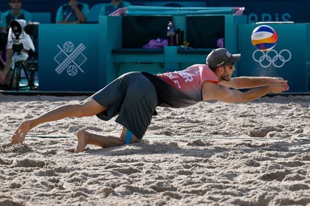 Olympische Spiele Beach volleyball, Beachvolleyball ; Paris 01.08.2024 Vorrunde, Herren, GER_AUS, Clemens Wickler (2, GER), Copyright: xBEAUTIFULxSPORTS TomxBlochx