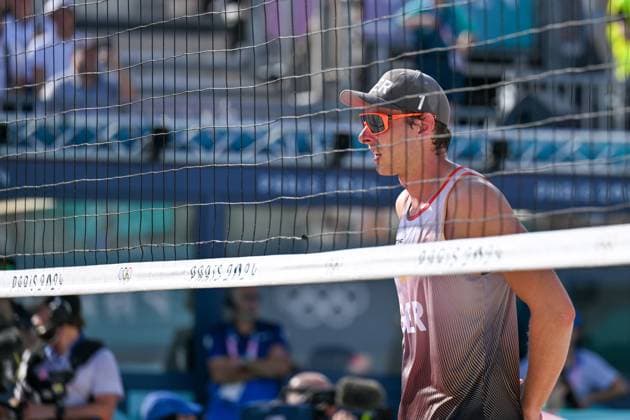 Olympische Spiele Beach volleyball, Beachvolleyball ; Paris 01.08.2024 Vorrunde, Herren, GER_AUS, Nils Ehlers (1, GER), Copyright: xBEAUTIFULxSPORTS TomxBlochx