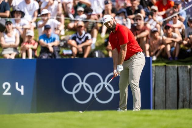 240801 John Rahm of Spain competes in men s individual golf round 1 during day 6 of the Paris 2024 Olympic Games, Olympische Spiele, Olympia, OS on August 1, 2024 in Paris. Photo: Ludvig Thunman BILDBYRAN kod LT LT0653 golf olympic games olympics os ol olympiska spel olympiske leker paris 2024 paris-os paris-ol 6 bbeng spainen spain Copyright: LUDVIGxTHUNMAN BB240801LT077