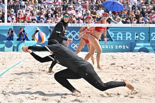 Paris 2024 - Women’s Beach volleyball, Beachvolleyball Spain v Egypt during the Women s beach volleyball between Spain and Egypt during the Olympic Games, Olympische Spiele, Olympia, OS Paris 2024 at Eiffel Tower Stadium on August 1, 2024 in Paris, France. Photo by Laurent Zabulon ABACAPRESS.COM  Copyright: xZabulonxLaurent ABACAx