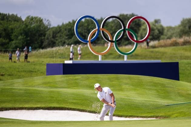240801 Mattias Schmid of Germany competes in men s individual golf round 1 during day 6 of the Paris 2024 Olympic Games, Olympische Spiele, Olympia, OS on August 1, 2024 in Paris. Photo: Ludvig Thunman BILDBYRAN kod LT LT0653 golf olympic games olympics os ol olympiska spel olympiske leker paris 2024 paris-os paris-ol 6 bbeng germany tyskland Copyright: LUDVIGxTHUNMAN BB240801LT112