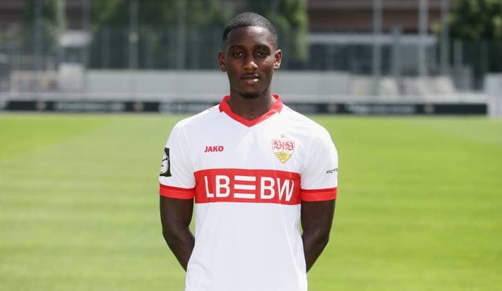 Stuttgart , Fototermin , Kaden Amaniampong ; VfB Stuttgart II ;3.Liga Porträttermin 2024 2025