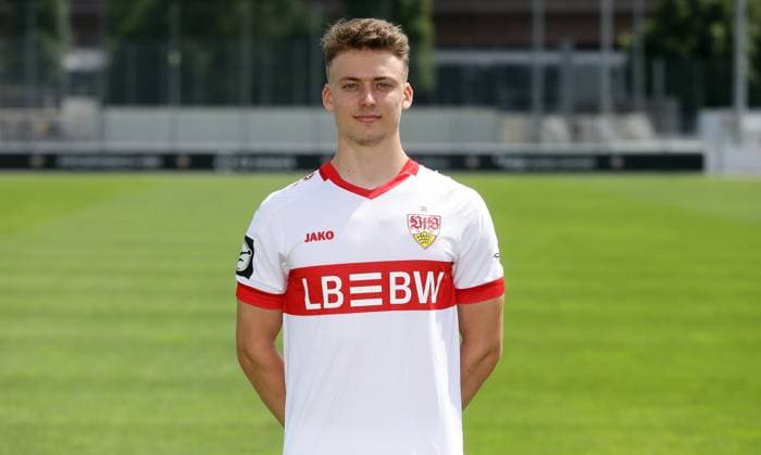 Stuttgart , Fototermin , Paulo Fritschi ; VfB Stuttgart II ;3.Liga Porträttermin 2024 2025