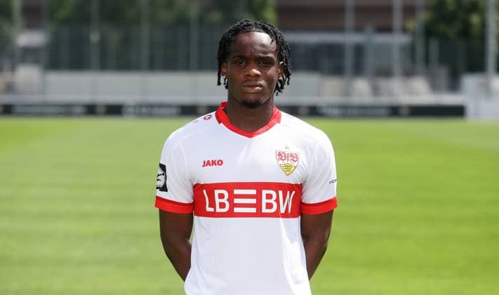 Stuttgart , Fototermin , Maurice Boakye ; VfB Stuttgart II ;3.Liga Porträttermin 2024 2025