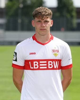 Stuttgart , Fototermin , David Tritschler ; VfB Stuttgart II ;3.Liga Porträttermin 2024 2025