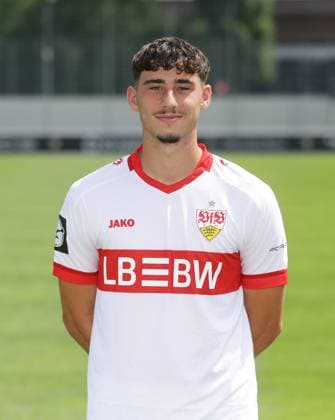 Stuttgart , Fototermin , Luan Simnica ; VfB Stuttgart II ;3.Liga Porträttermin 2024 2025