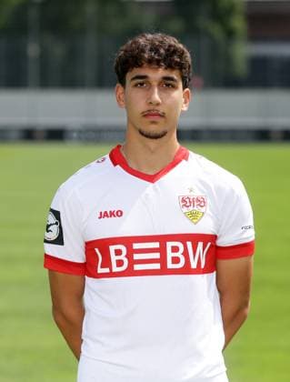 Stuttgart , Fototermin , Raul Paula ; VfB Stuttgart II ;3.Liga Porträttermin 2024 2025