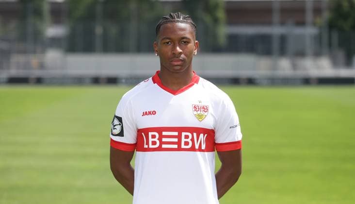 Stuttgart , Fototermin , Jarzinho Malanga ; VfB Stuttgart II ;3.Liga Porträttermin 2024 2025