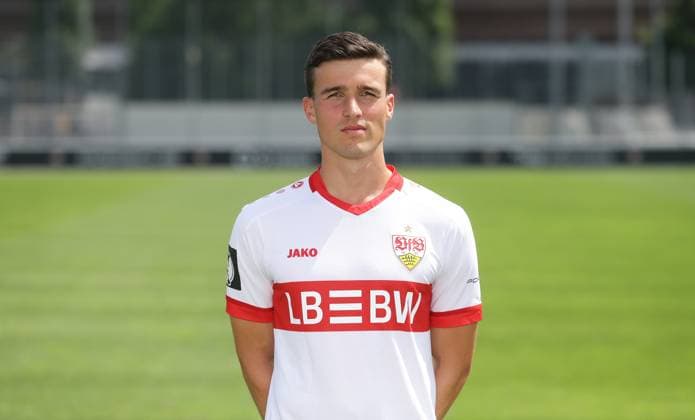Stuttgart , Fototermin , Leonhard Münst ; VfB Stuttgart II ;3.Liga Porträttermin 2024 2025