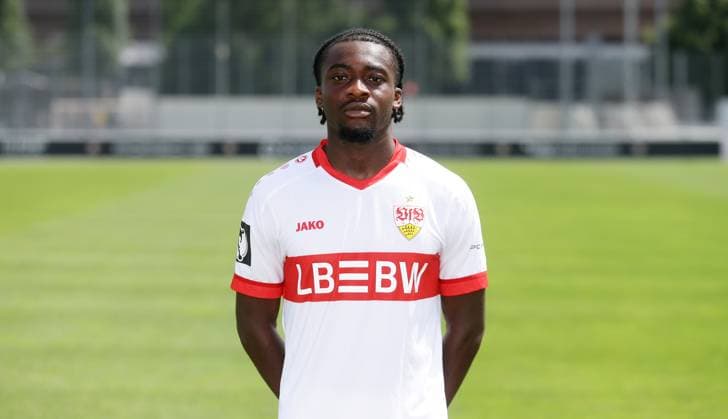 Stuttgart , Fototermin , Benjamin Boakye ; VfB Stuttgart II ;3.Liga Porträttermin 2024 2025