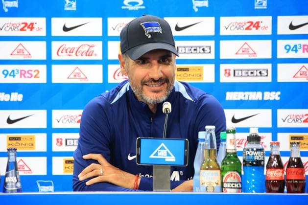 DEU, DFL, 2. FBL, Hertha BSC, Pressekonferenz, 01.08.2024, Hertha-Geschaeftsstelle, Berlin, DEU, DFL, 2. FBL, Hertha BSC, Pressekonferenz, im Bild Cheftrainer Cristian Fiel (Hertha BSC Berlin), DFL - regulations prohibit any use of Photographs as image sequences and or quasi-video Foto: Juergen Engler nordphoto GmbH