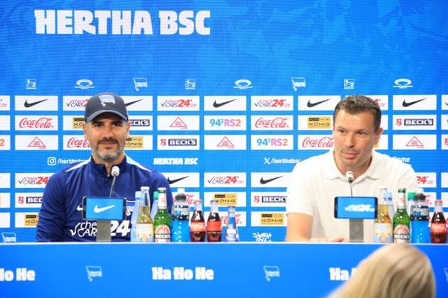 DEU, DFL, 2. FBL, Hertha BSC, Pressekonferenz, 01.08.2024, Hertha-Geschaeftsstelle, Berlin, DEU, DFL, 2. FBL, Hertha BSC, Pressekonferenz, im Bild Cheftrainer Cristian Fiel (Hertha BSC Berlin), Benjamin Weber (Sportdirektor, Hertha BSC Berlin) DFL - regulations prohibit any use of Photographs as image sequences and or quasi-video Foto: Juergen Engler nordphoto GmbH