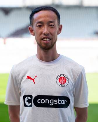 Zeugwart Kenta Kambara (St.Pauli) 31.07.24, Hamburg, FC St.Pauli 1910, 1. Fussball Bundesliga, 1.Liga, DFL, Saison 2024 2025, und Portraittermin REGULATIONS PROHIBIT ANY USE OF PHOTOGRAPHS as IMAGE SEQUENCES and or QUASI-VIDEO. Â