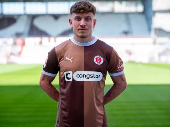 Philipp Treu (St.Pauli) 31.07.24, Hamburg, FC St.Pauli 1910, 1. Fussball Bundesliga, 1.Liga, DFL, Saison 2024 2025, und Portraittermin REGULATIONS PROHIBIT ANY USE OF PHOTOGRAPHS as IMAGE SEQUENCES and or QUASI-VIDEO. Â
