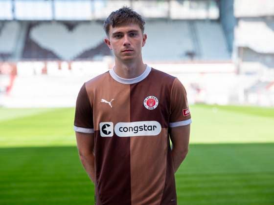 Scott Banks (St.Pauli) 31.07.24, Hamburg, FC St.Pauli 1910, 1. Fussball Bundesliga, 1.Liga, DFL, Saison 2024 2025, und Portraittermin REGULATIONS PROHIBIT ANY USE OF PHOTOGRAPHS as IMAGE SEQUENCES and or QUASI-VIDEO. Â