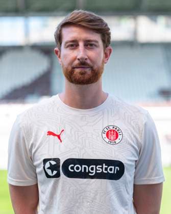 Teammanager Jonas Wömmel (St.Pauli) 31.07.24, Hamburg, FC St.Pauli 1910, 1. Fussball Bundesliga, 1.Liga, DFL, Saison 2024 2025, und Portraittermin REGULATIONS PROHIBIT ANY USE OF PHOTOGRAPHS as IMAGE SEQUENCES and or QUASI-VIDEO. Â