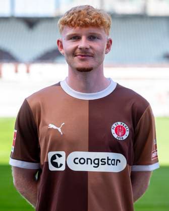 Robert Wagner (St.Pauli) 31.07.24, Hamburg, FC St.Pauli 1910, 1. Fussball Bundesliga, 1.Liga, DFL, Saison 2024 2025, und Portraittermin REGULATIONS PROHIBIT ANY USE OF PHOTOGRAPHS as IMAGE SEQUENCES and or QUASI-VIDEO. Â